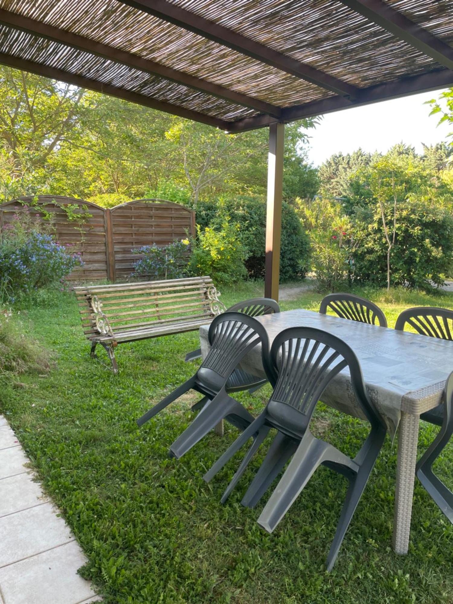 Gites Le Pimayon Manosque Exterior foto